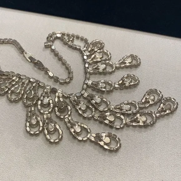 Vintage 1950’s Rhinestone Statement Necklace - Picture 4 of 9
